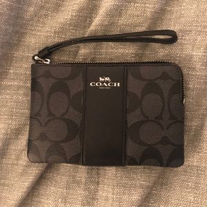 Coach - Black wristlet